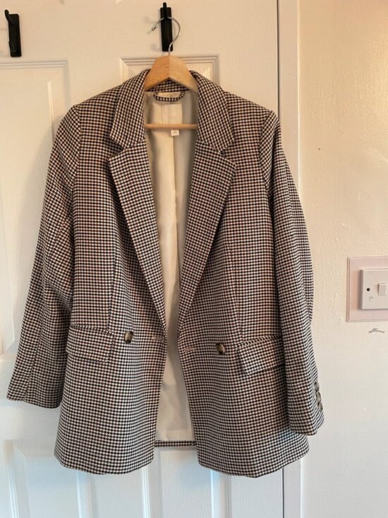 H&M Jackets & Blazers - H&M dogtooth blazer